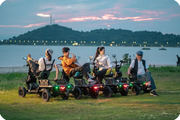 EUNORAU S1000 four-wheel electric utility vehicle detailed product lifestyle photograph