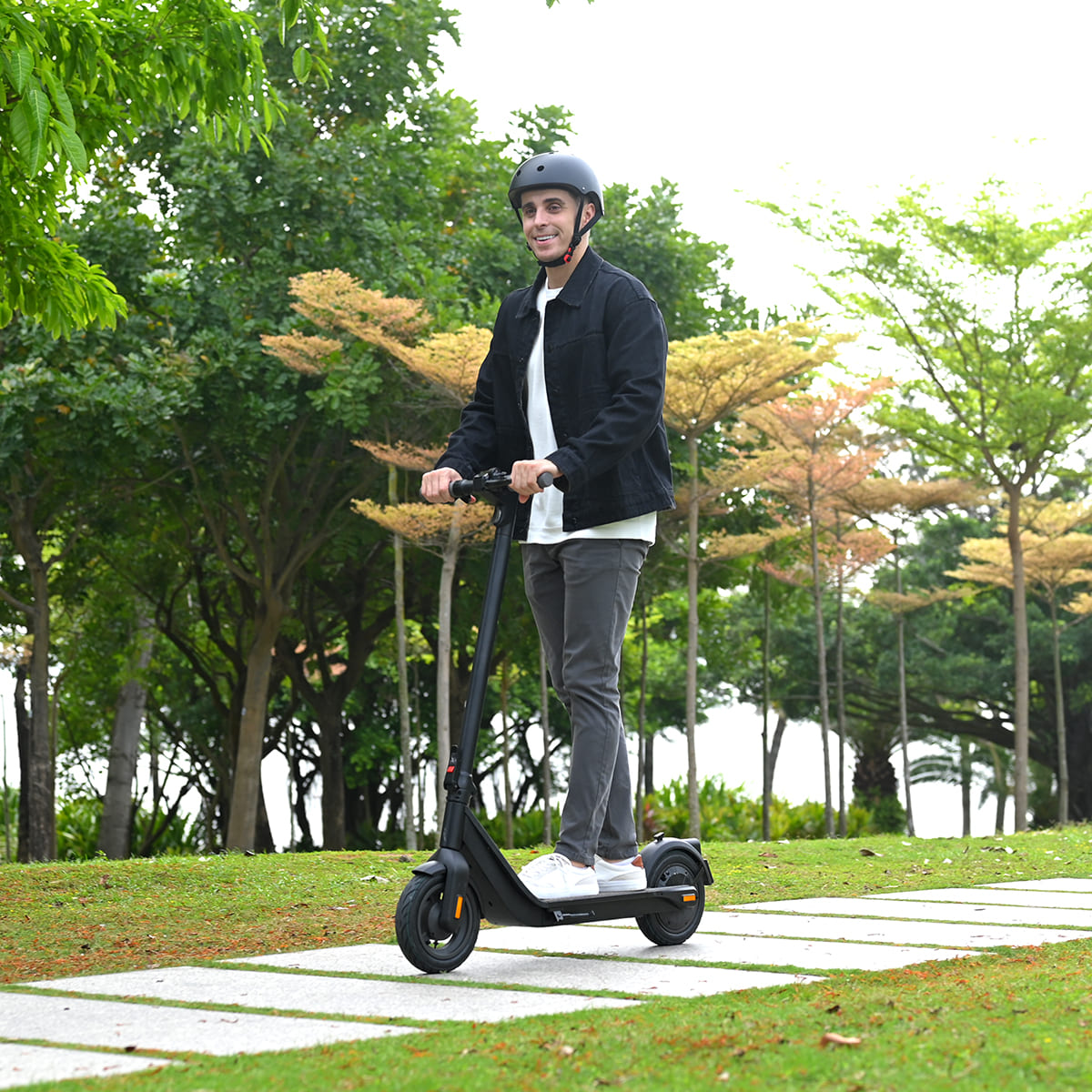INMOTION Air Electric Scooter - image 2